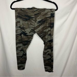 Express Camo Leggings